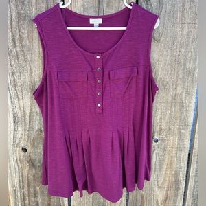 Avenue 14/16 attractive sleeveless top